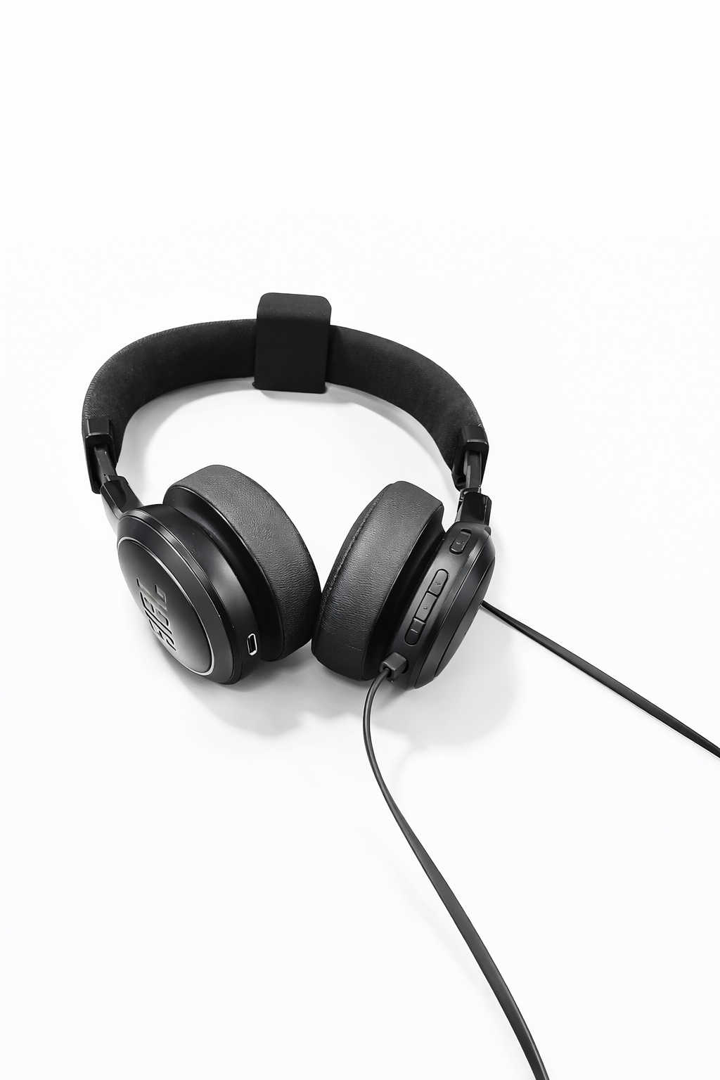 JBL Tune 670NC Wireless – Audífonos Inalámbricos con Cancelación de Ruido