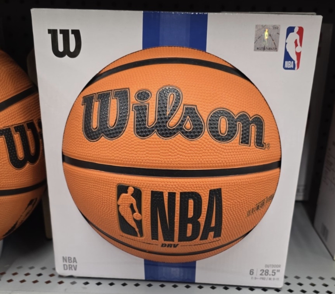 Balón de Baloncesto Wilson NBA Forge Tamaño 7 (29.5”) Oficial – Indoor/Outdoor Profesional Alta Resistencia